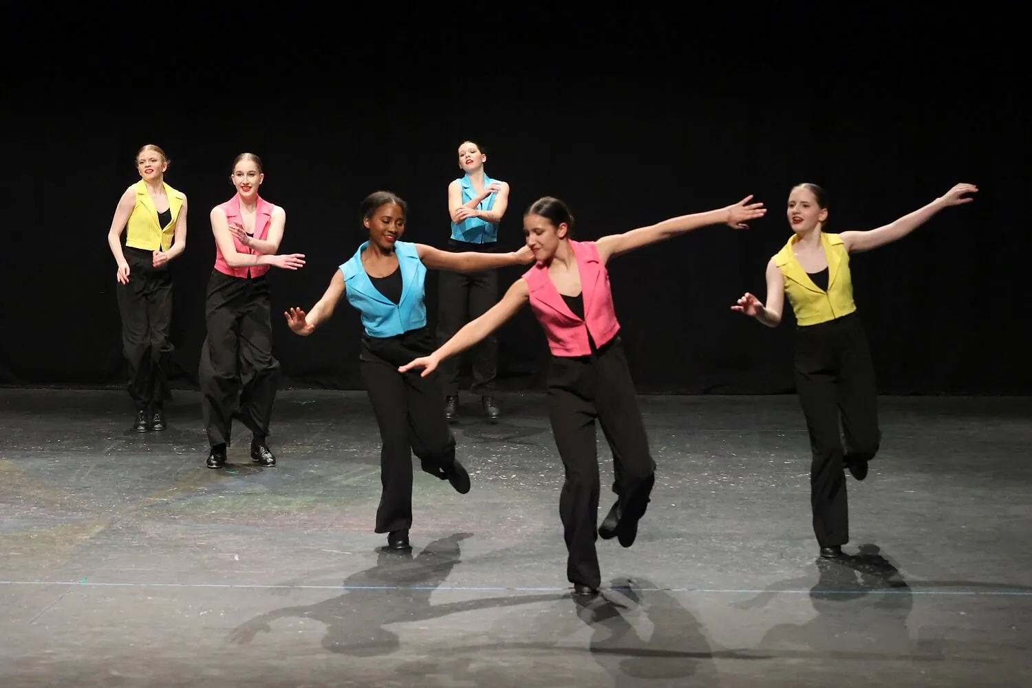 Modern and tap dance classes