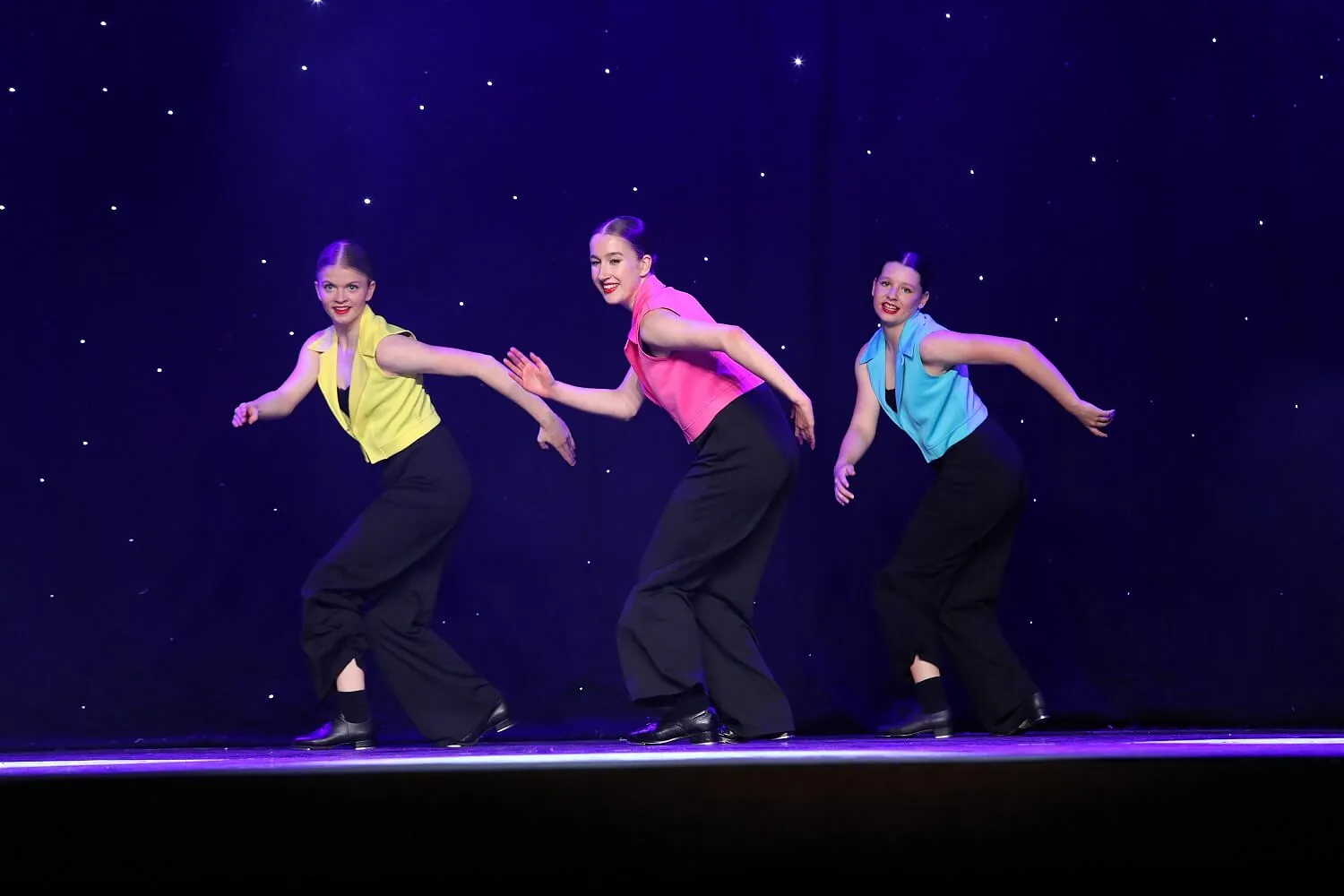 Modern and tap dance classes